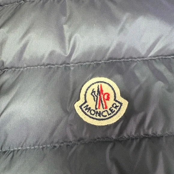 Moncler Navy Longue Saison Puffer Vest For Women — NWOT - Size 4 - Picture 4 of 8